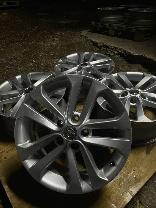 Срочно продам шикарные диски  в идеале.,