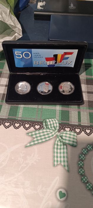 Продавам сребърни монети