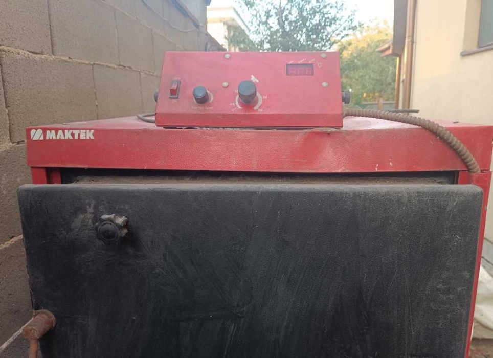 Котел-твърдо гориво (дърва и въглища)