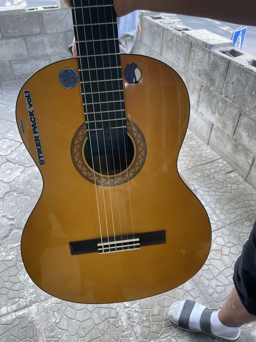 Гитара Yamaha c 40 продам