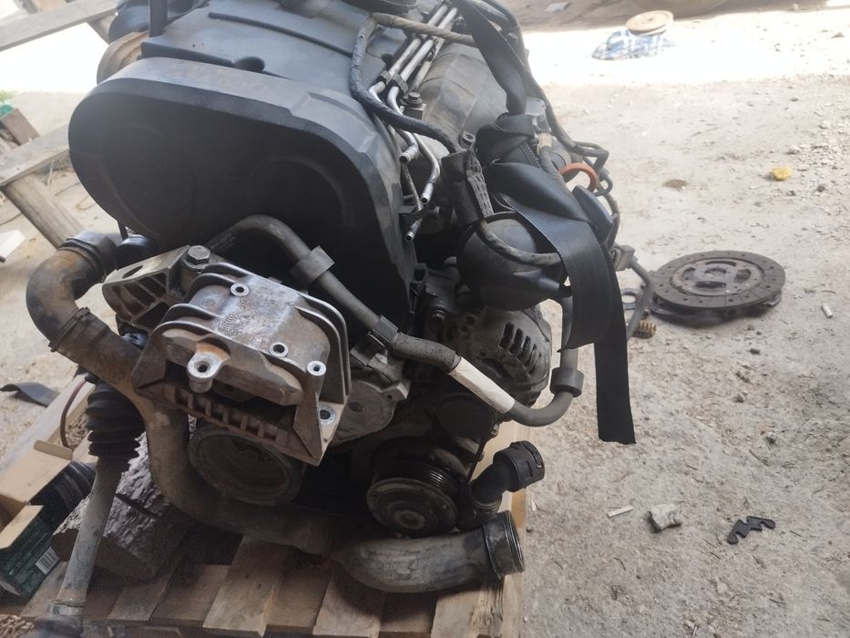 Двигател на части 2.0 tdi 140кс BKD Golf 5 и др.