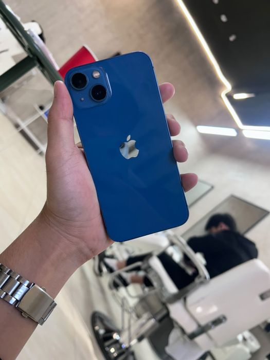 продается Iphone 13