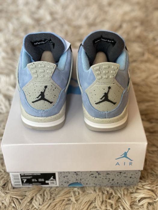 Air Jordan 4 Retro university Blue