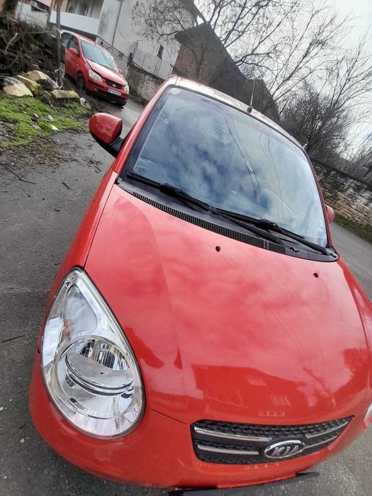 Продава се кия пиканто