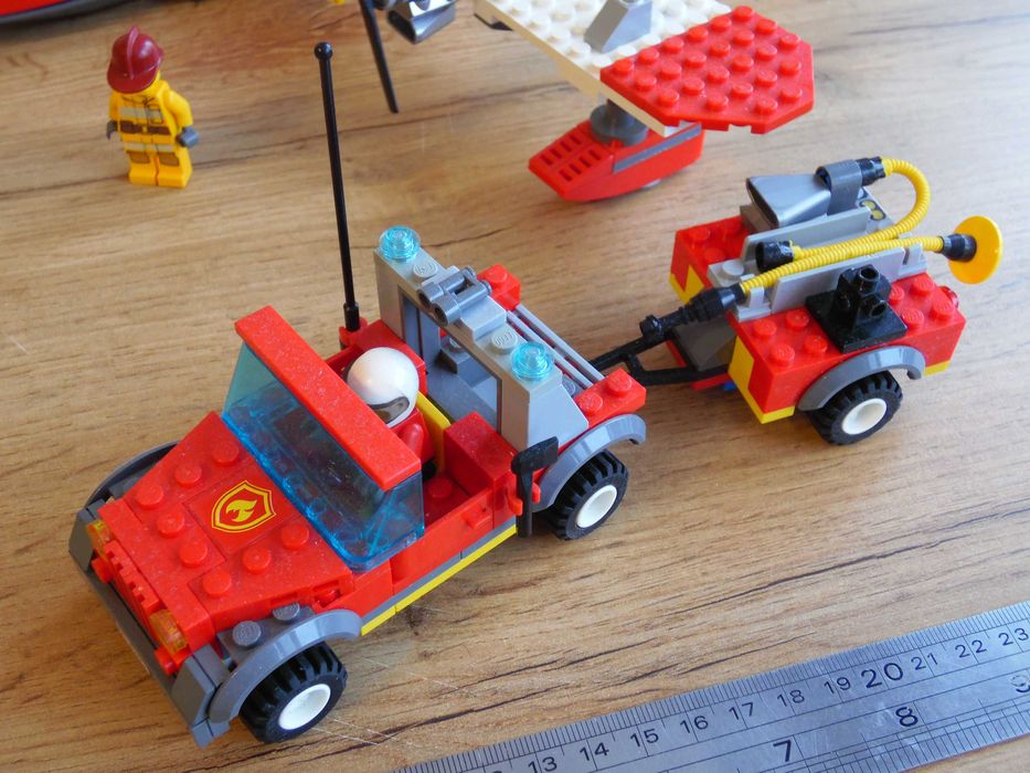 Lego 4209 - Пожарникарски самолет Лего