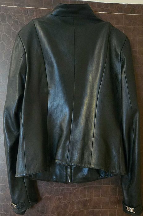 Дамски  , кожени  , черни якета , естествена кожа. По 130 лв.