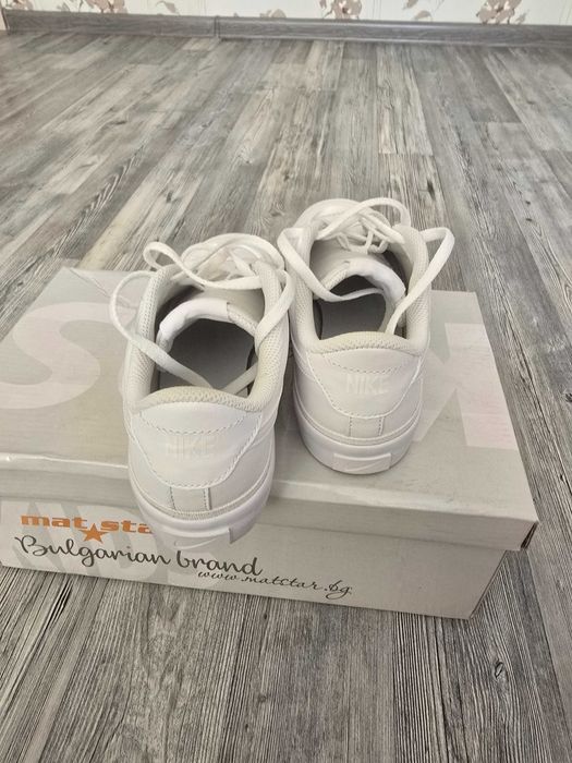 Дамски маратонки