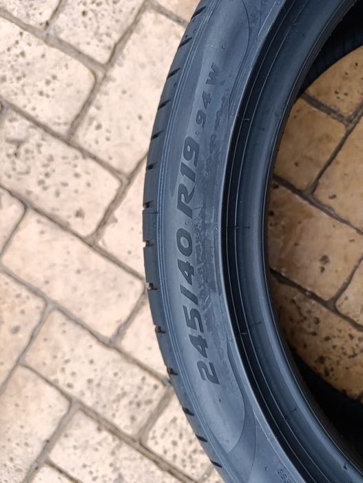 Летни гуми Pirelli 245/40/19 Pzero PZ4,дот 2025