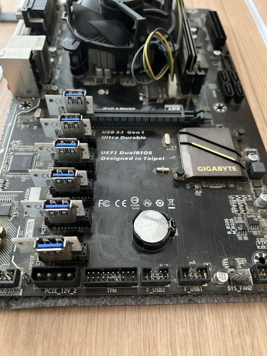 Placă de bază Gigabyte GA-H110-D3A *procesor si cooler stock Intel