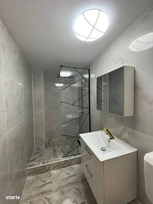 Sebastian Ispirescu, Renovat Complet, Bloc 1987