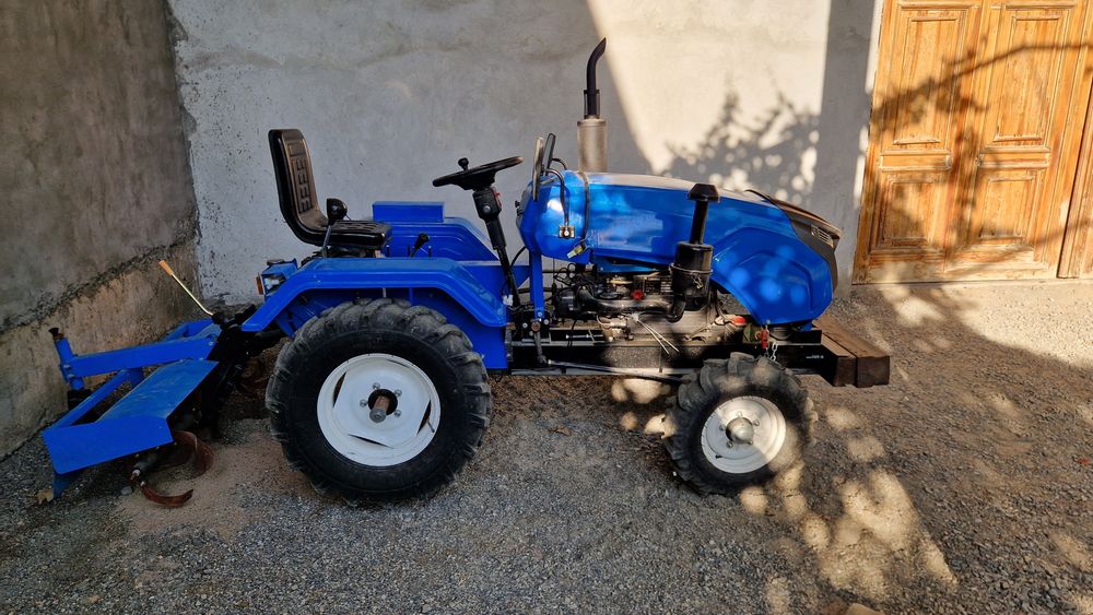 Mini tractor zubr 1105 25 л/с