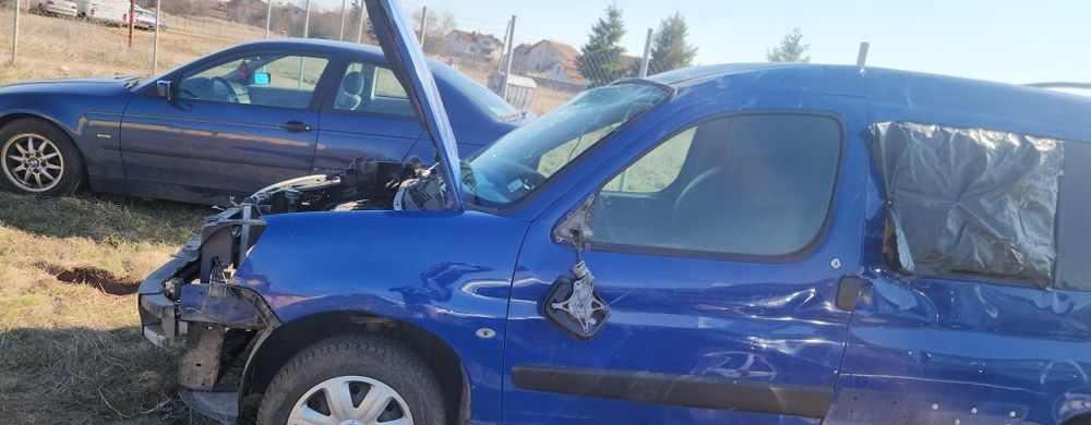 Здвеите колеги продавам пежо партнер 1.9 чис дизел здрав мотор перфект