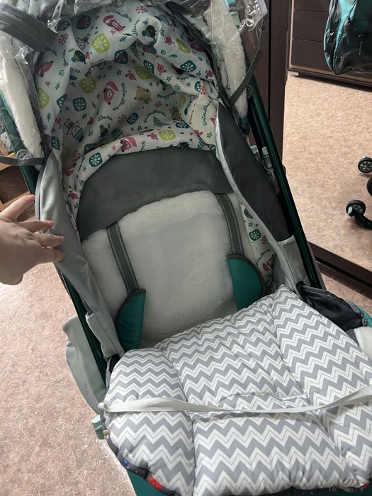 Продаются Санки-коляска Nika