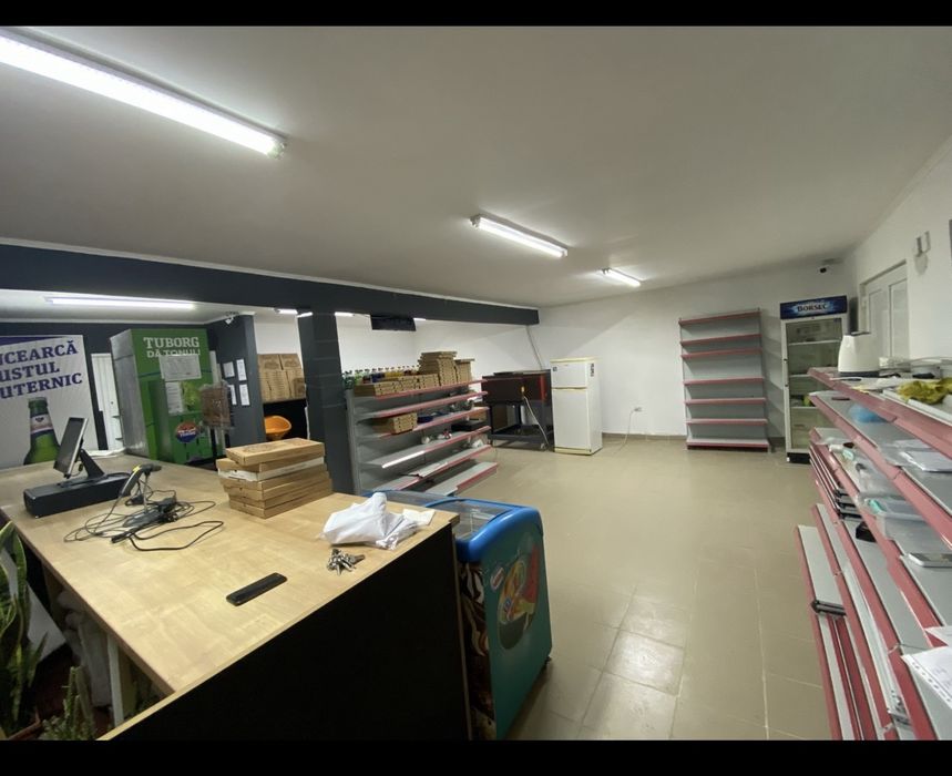 Inchiriez spatiu comercial 90mp