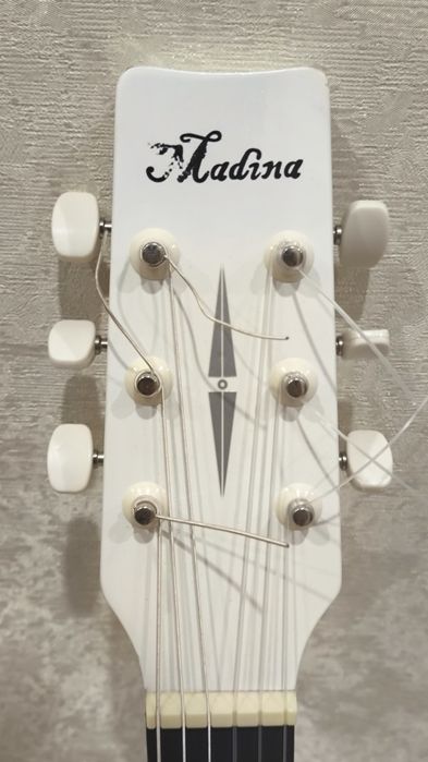 Продам гитару акустическую