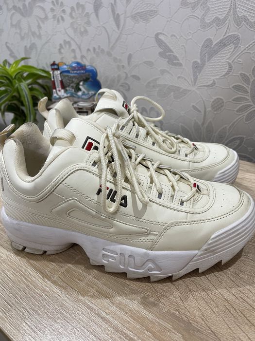 Обувки fila  номер 41