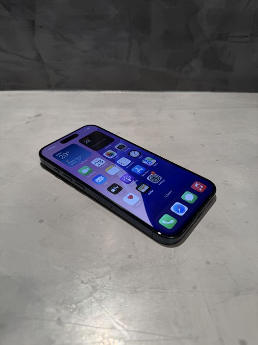 КАТО НОВ Iphone 15 Pro, 89% батерия