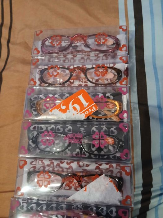Продавам очила с диоптър Mariquita Perez