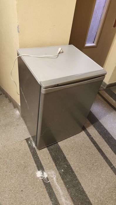 Използван мини хладилник