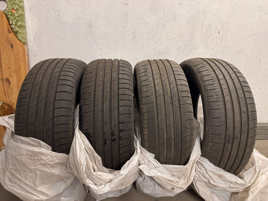 Цена за комплекта - Летни гуми 215/55 R17 Goodyear efficient grip