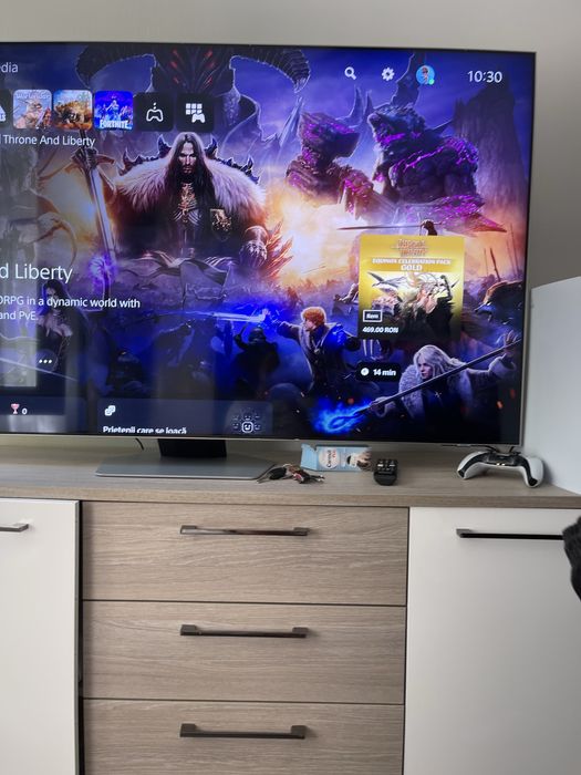 Vand playstation 5  pretul este de 2000 de lei