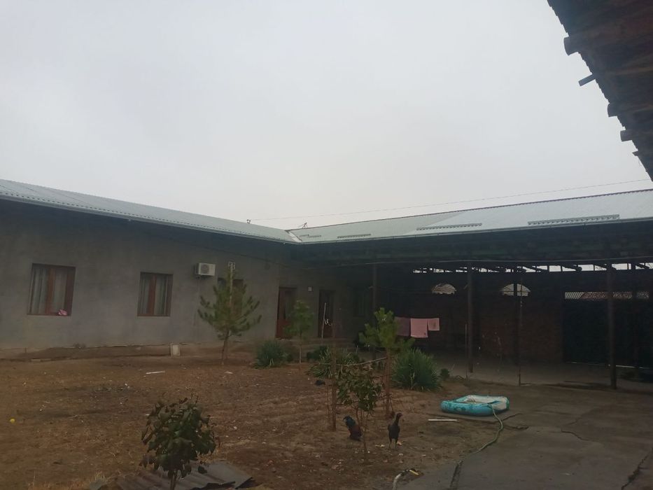 Tayyor uy sotiladi 6 soitx 4 ta xona