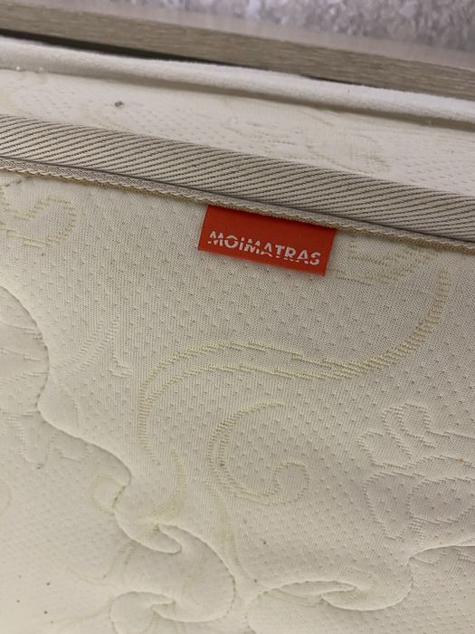 Продам отличный матрас б/у