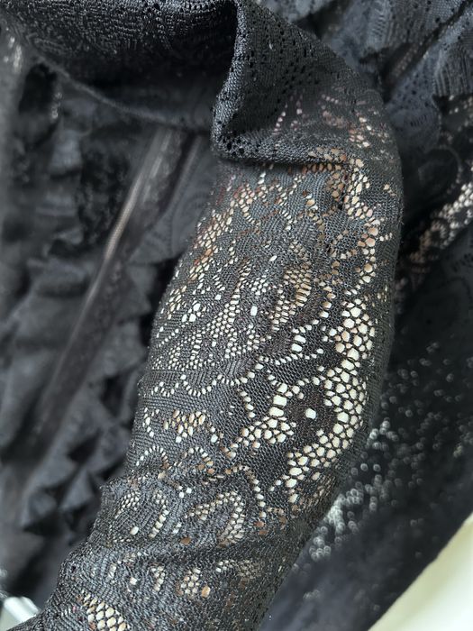 Елегантна дантелена рокля BCBG Max Azria