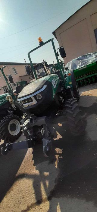 Traktor Lovol F4100 / F4090 / F4080 - Lizing
