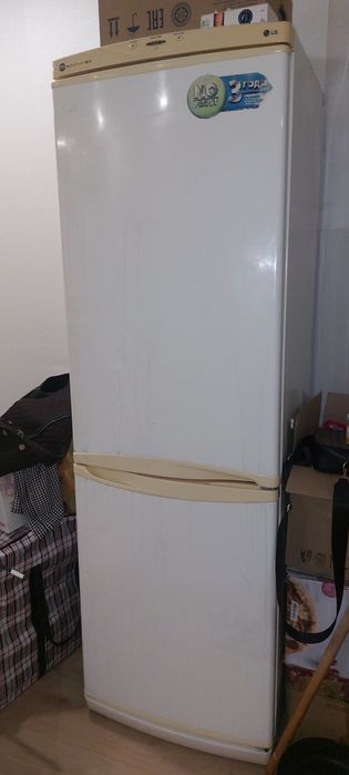 Продам холодильник LG