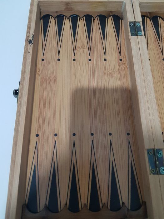 Продам шахматы дерево