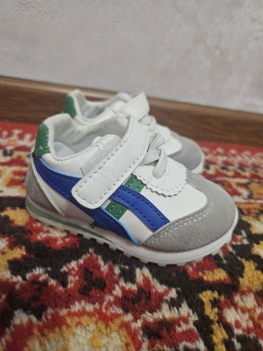 Детские кроссовки 15 размер