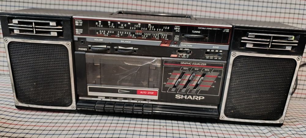Касетофон ,SHARP