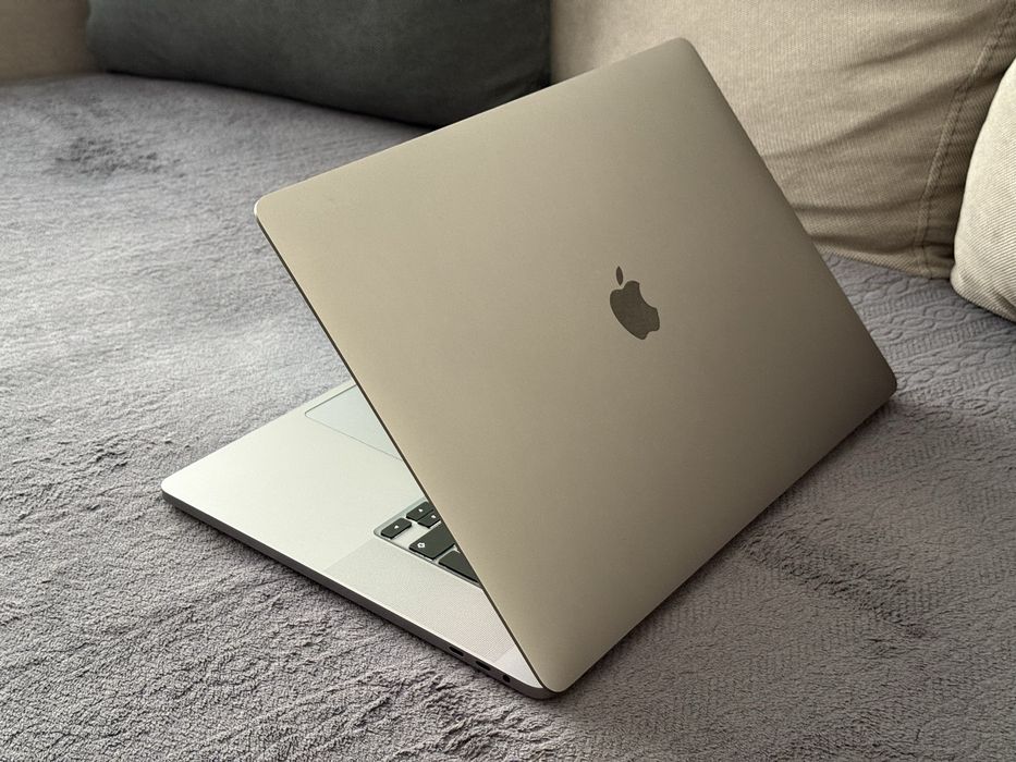 16'Като Нов Macbook Pro 16 2019/i7-9750H/16GB DDR4/512GB SSD/5500M