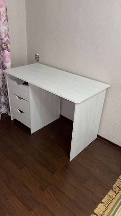 Продаётся спальний гарнитур