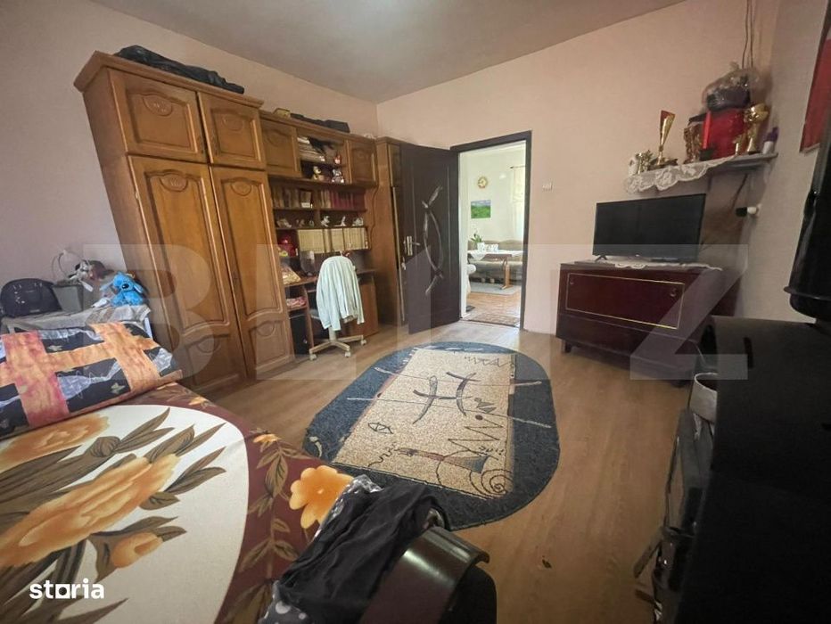 Casa cu 3 camere si un teren in suprafata de 6000 mp