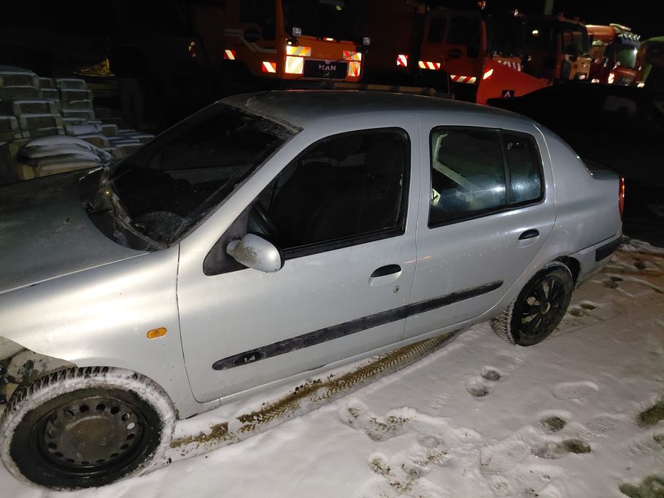 Renault clio 2003