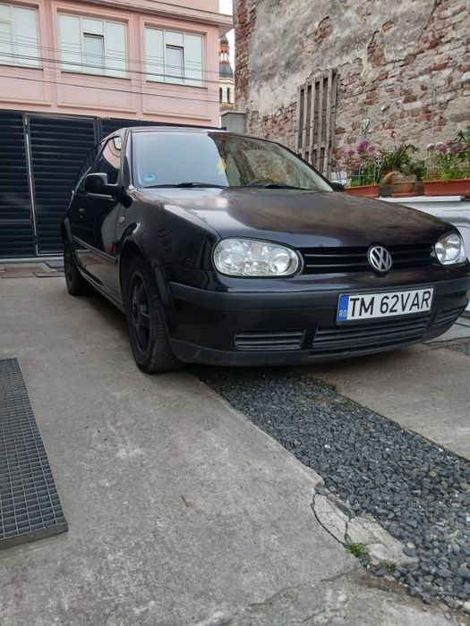 Vând Golf 4 benzină 1.4/16  valve