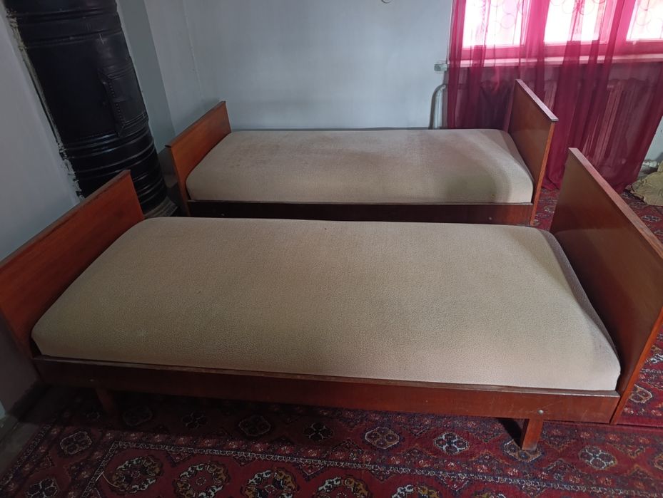 Продам две односпальные кровати