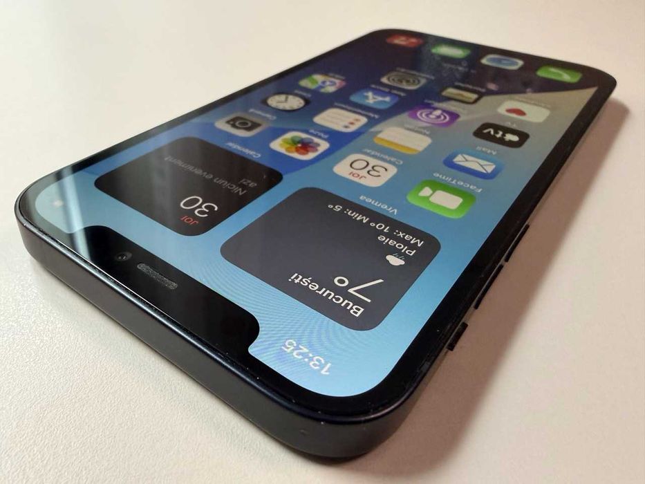  Apple / iPhone 12 64 Gb / Midnight
