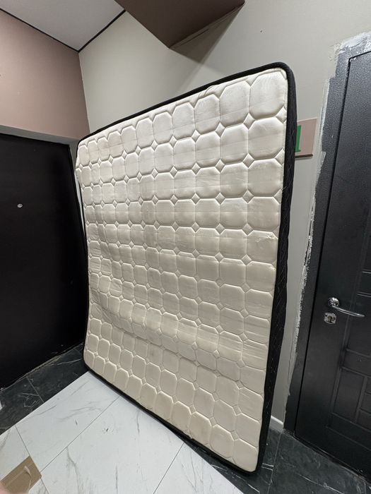 Продается б/у кровать и матрас двухспальный