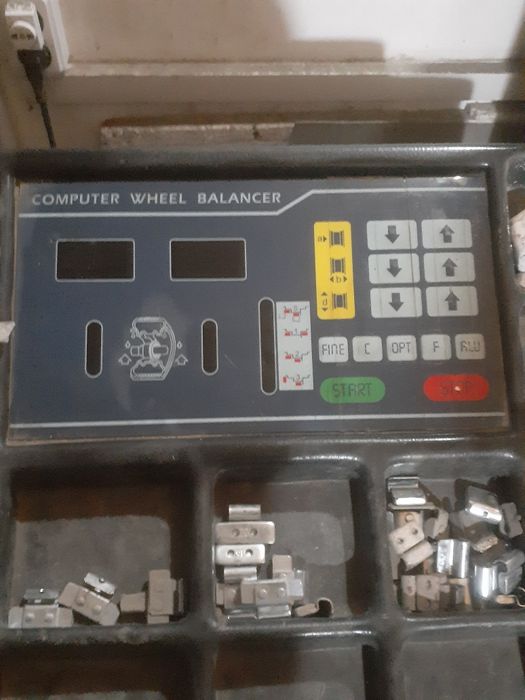 Продаётся  балансировочный  аппарат