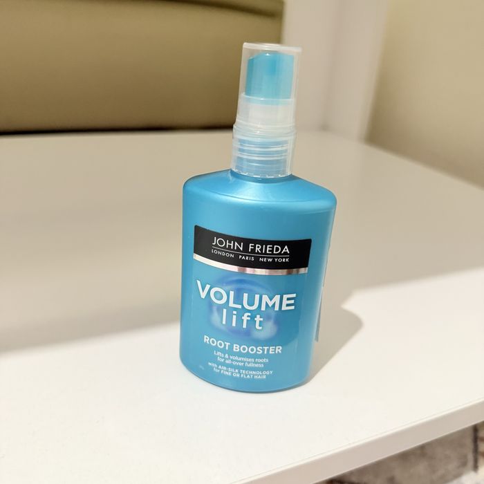 Различна нова и използвана козметика