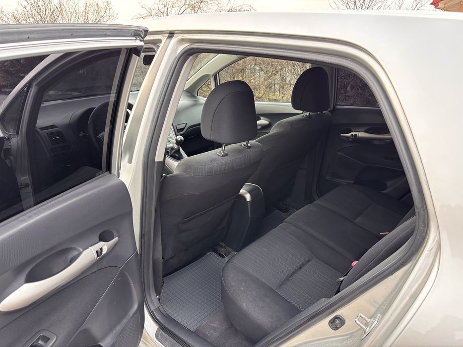 Autoturism Toyota Auris