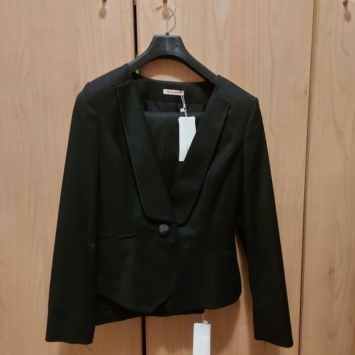 Официален дамски костюм Ariston