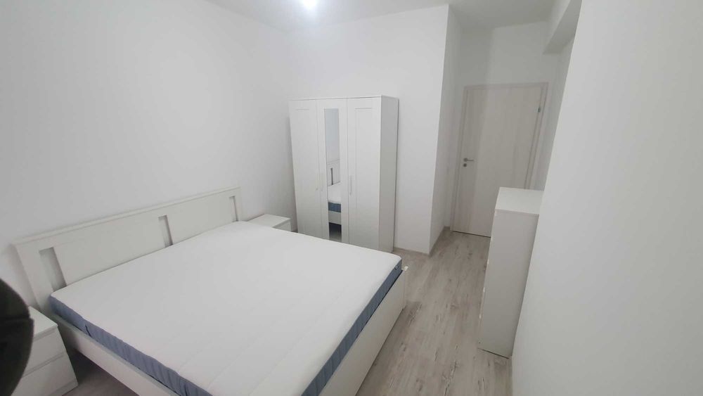 Vand apartament doua camere decomandat