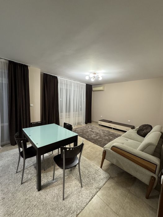 Тристаен апартамент под наем.