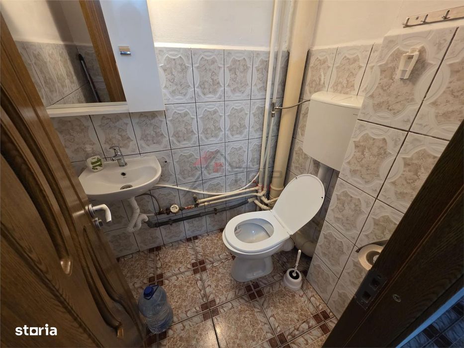 Dacia - 3 camere decomandat cu 2 bai, etaj intermediar