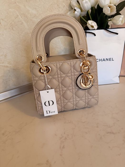 Дамска чанта Lady Dior mini бежова