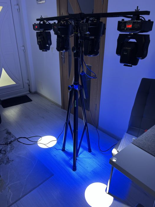 2/2 Lumini Moving spot and wash + stativ gravity + cabluri + DMX